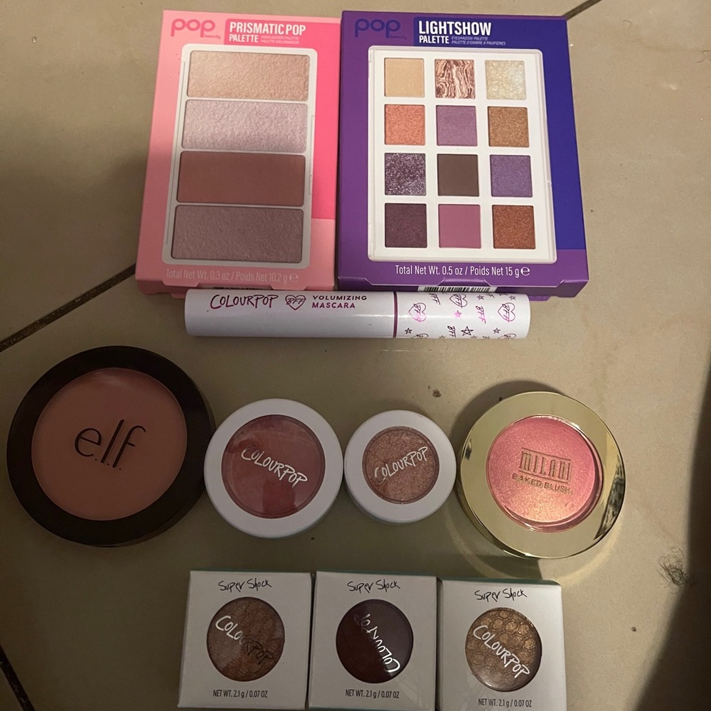 Mutli makeup bundle - Picture 2 of 2